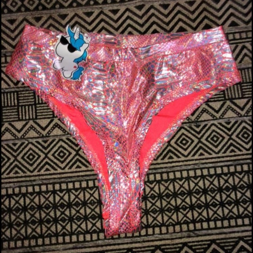 Rave bottoms